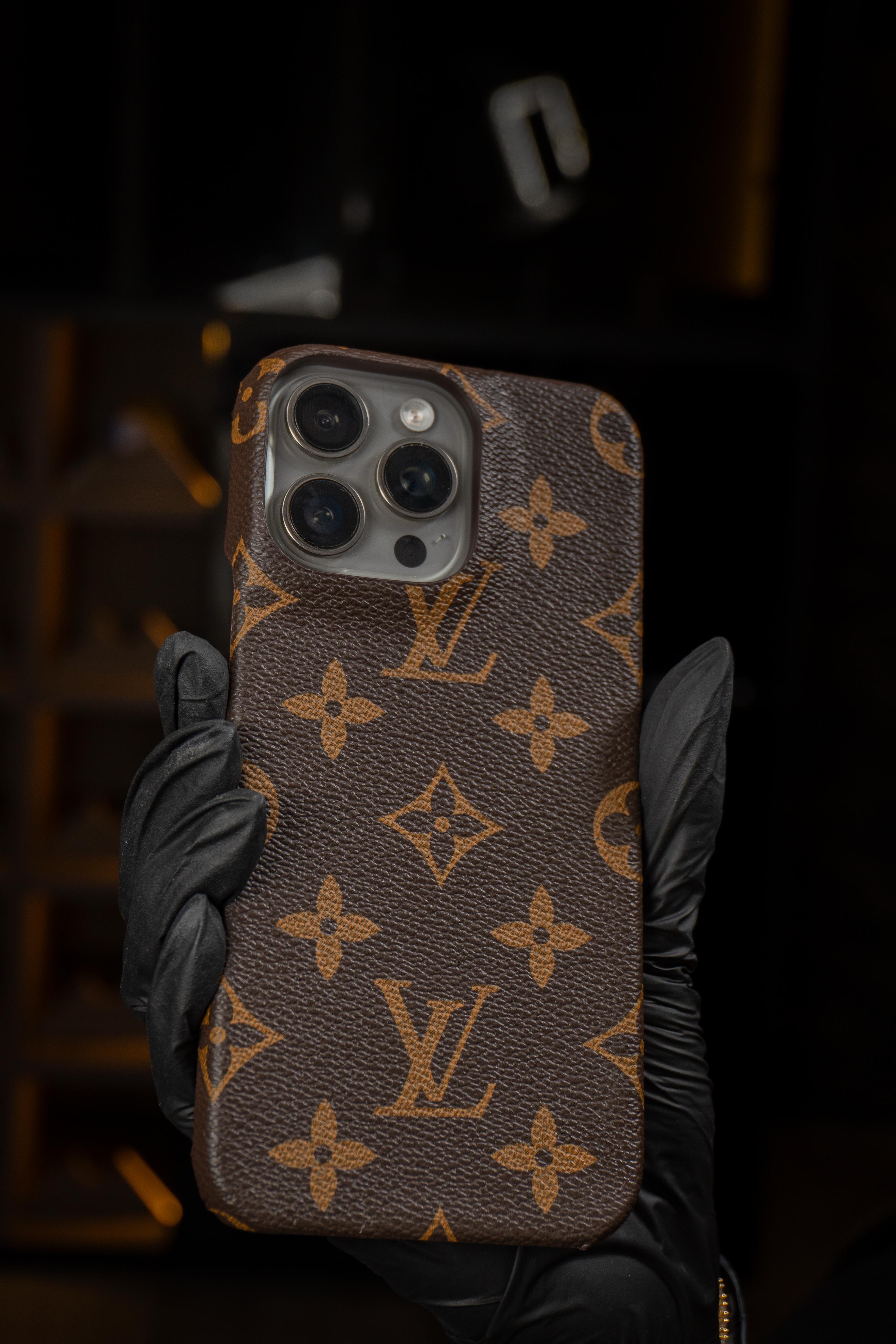 Cases LV