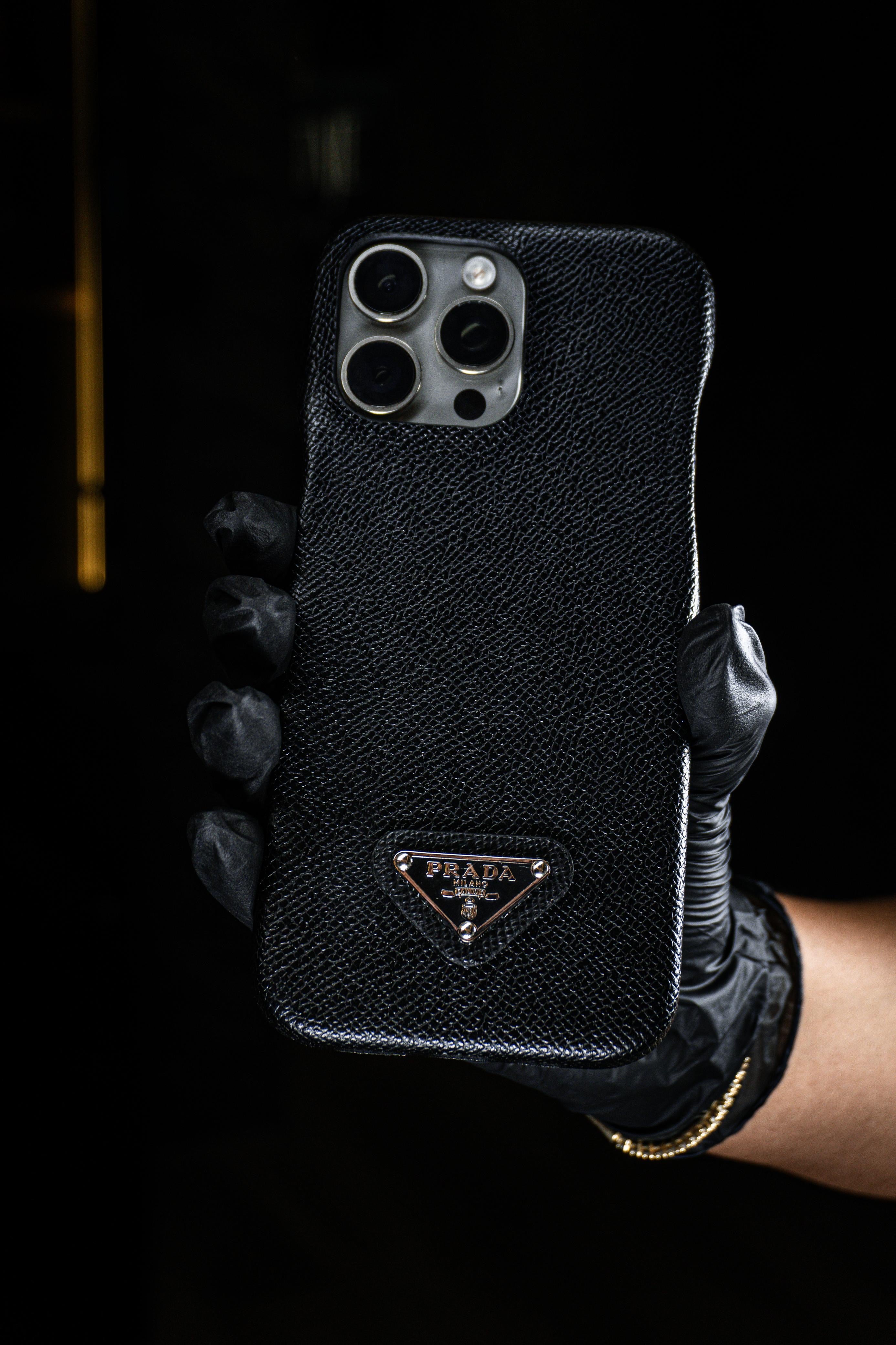 Cases Prada Cuero Negro